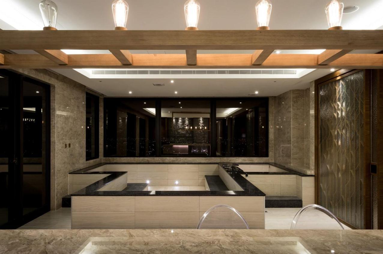 Cuncyue Hot Spring Resort Luodong Chambre photo The interior of the hotel