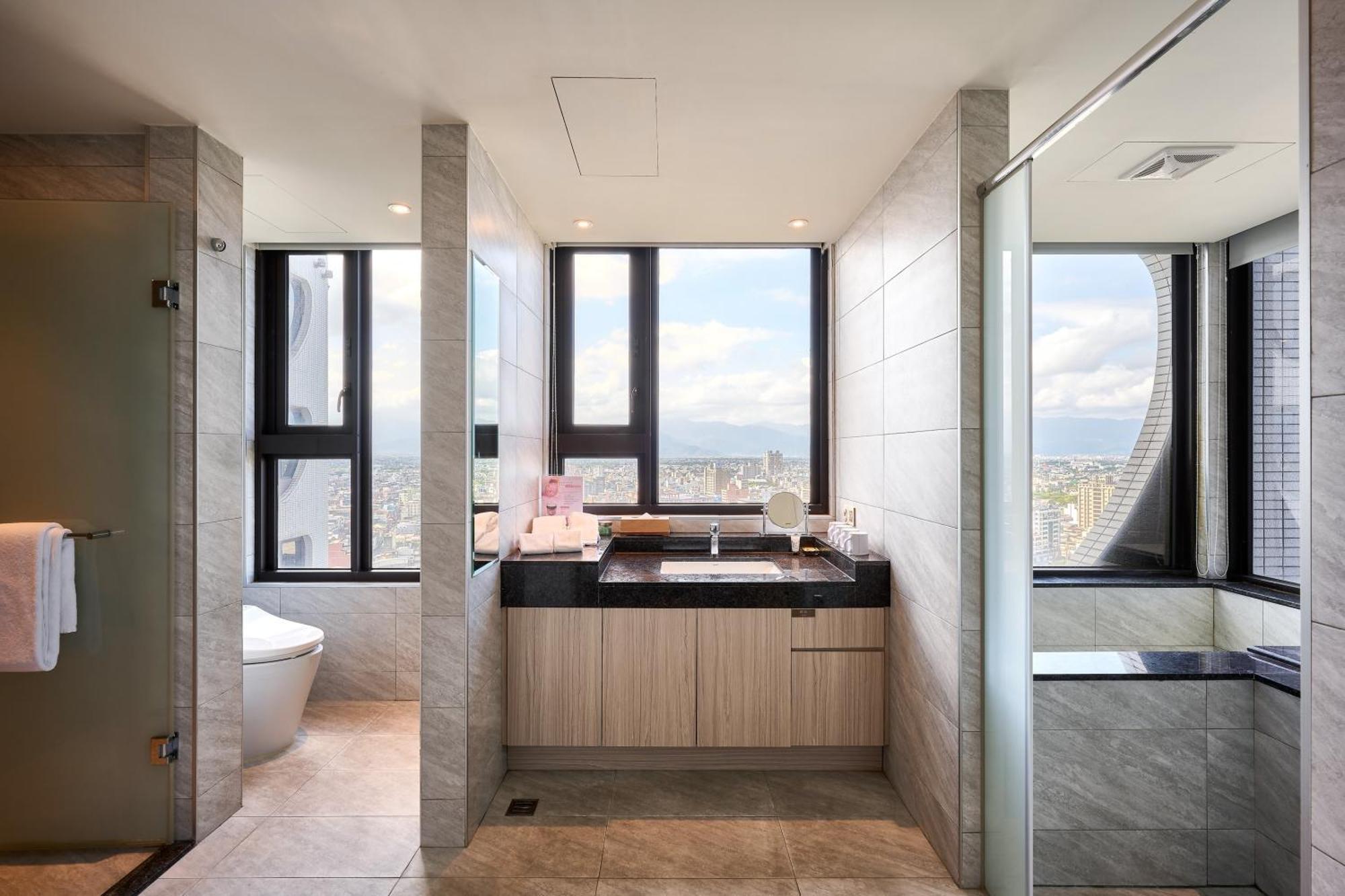 Cuncyue Hot Spring Resort Luodong Chambre photo Bathroom