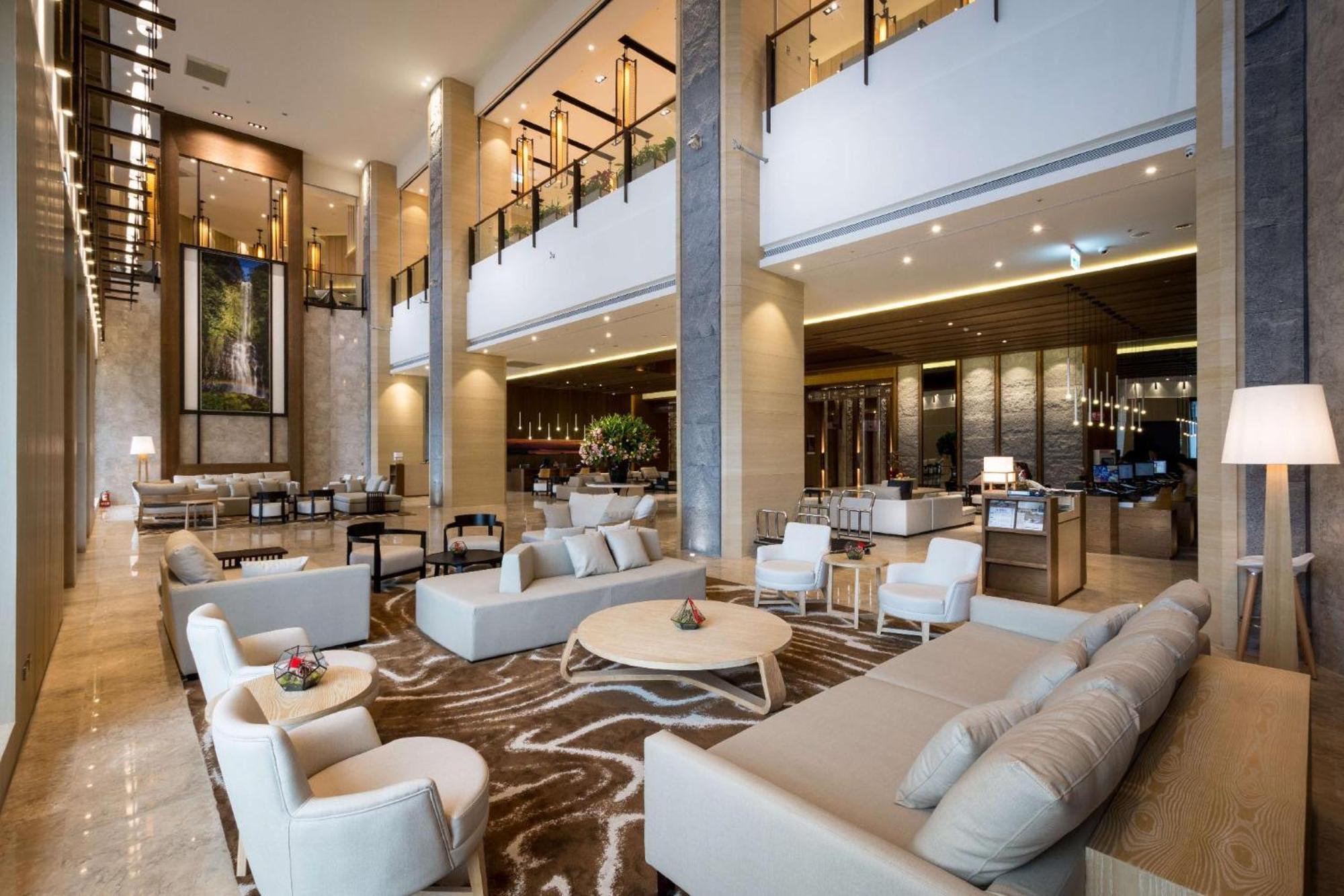 Cuncyue Hot Spring Resort Luodong Extérieur photo The lobby of the hotel