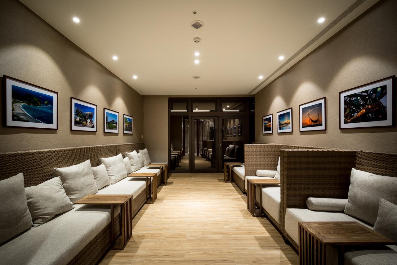 Cuncyue Hot Spring Resort Luodong Extérieur photo The lounge at the airport