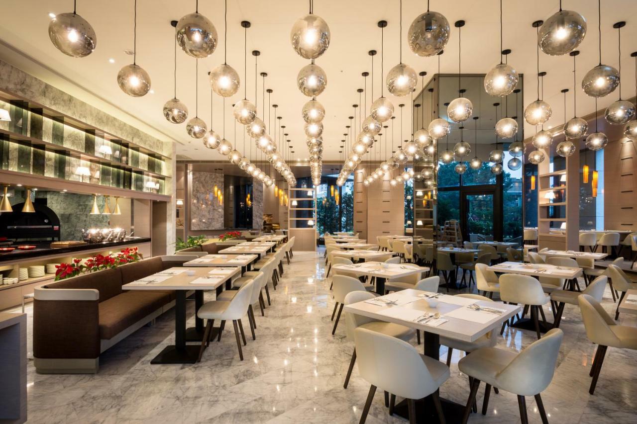 Cuncyue Hot Spring Resort Luodong Extérieur photo The interior of the restaurant